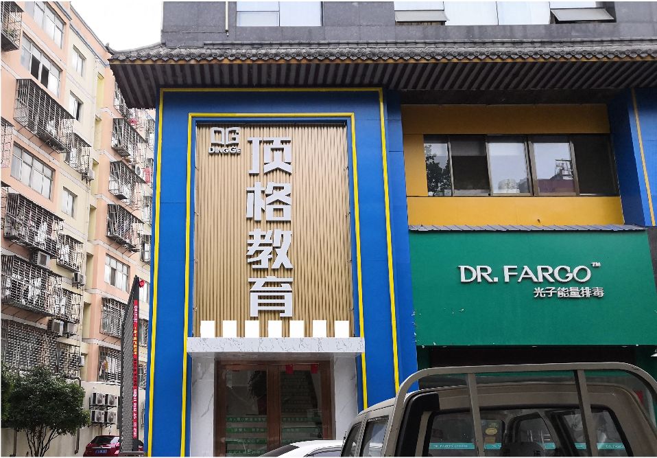 太湖门头设计要符合门店特色。